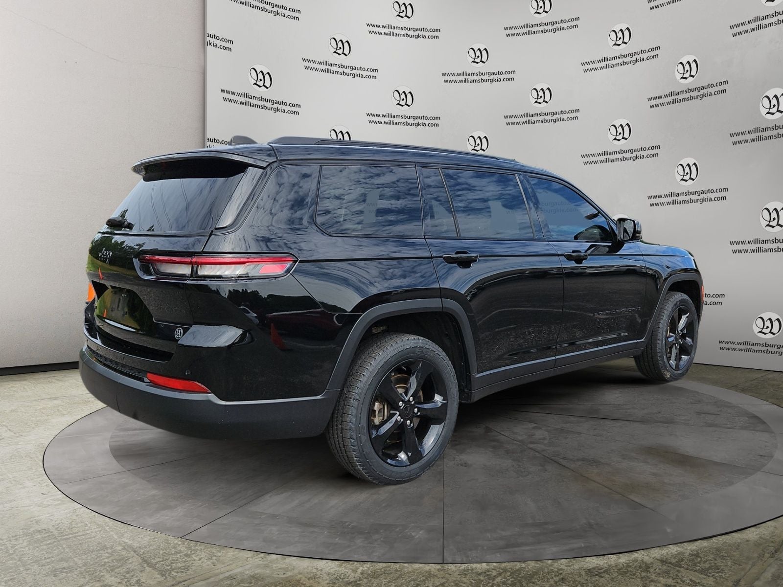 2023 Jeep Grand Cherokee L Altitude Photo in Williamsburg VA 23185