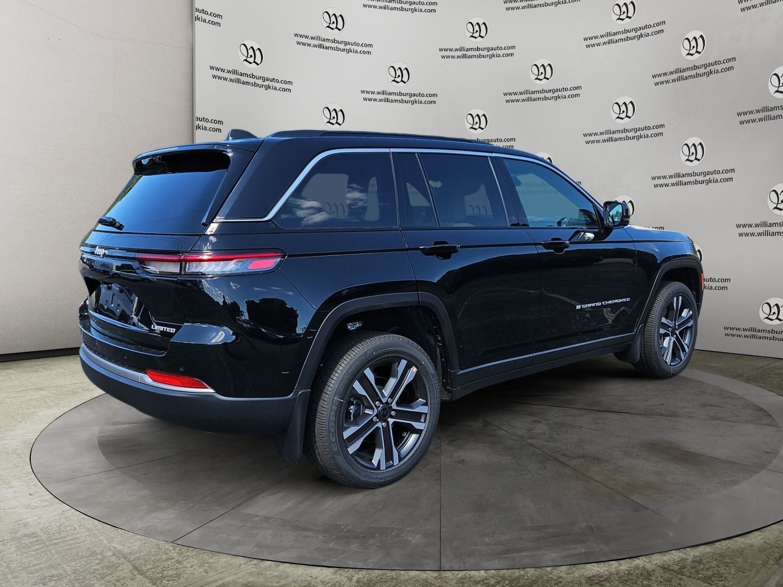 2027 Jeep Grand Cherokee Limited Photo in Williamsburg VA 23185