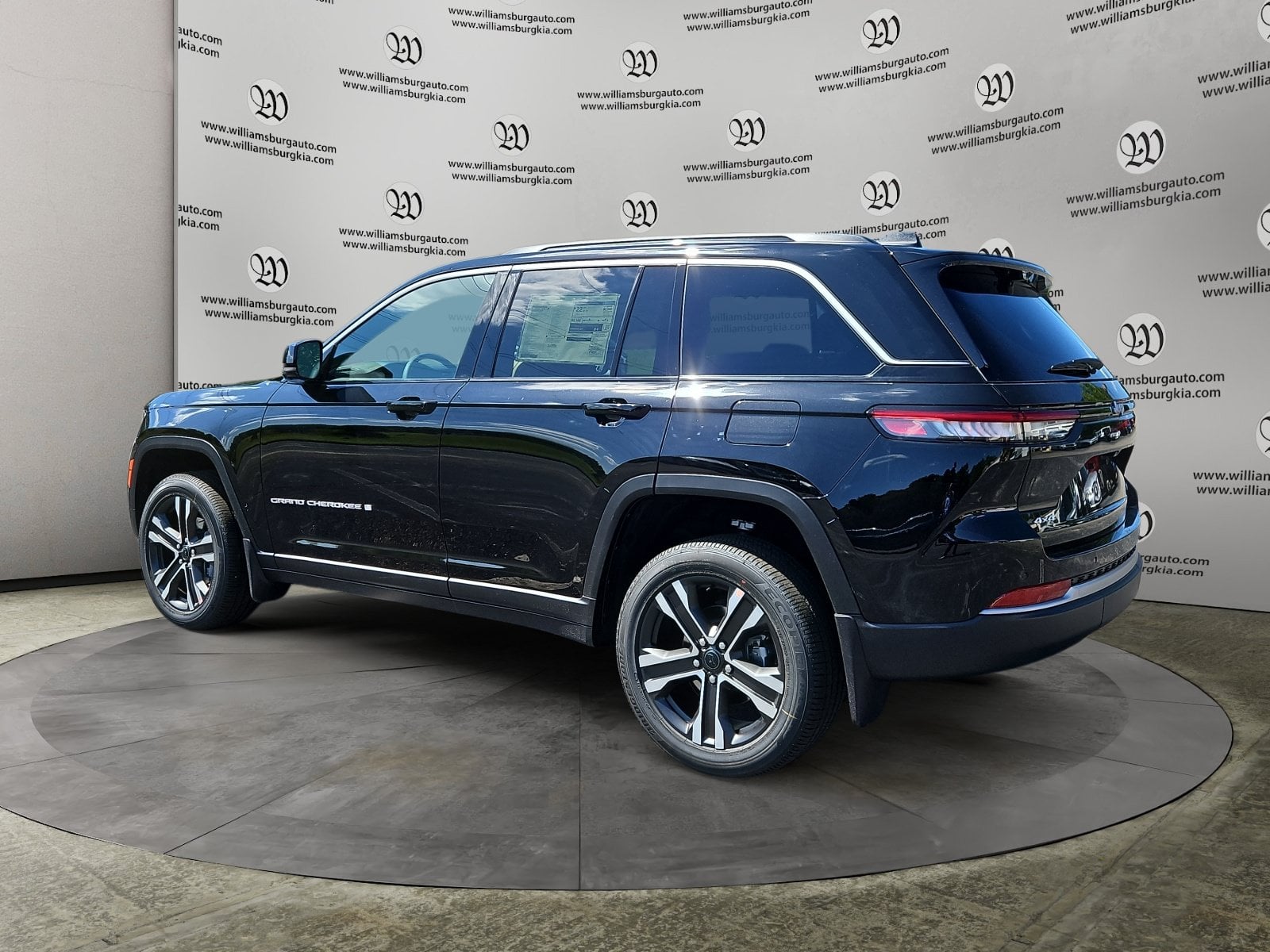 2027 Jeep Grand Cherokee Limited Photo in Williamsburg VA 23185