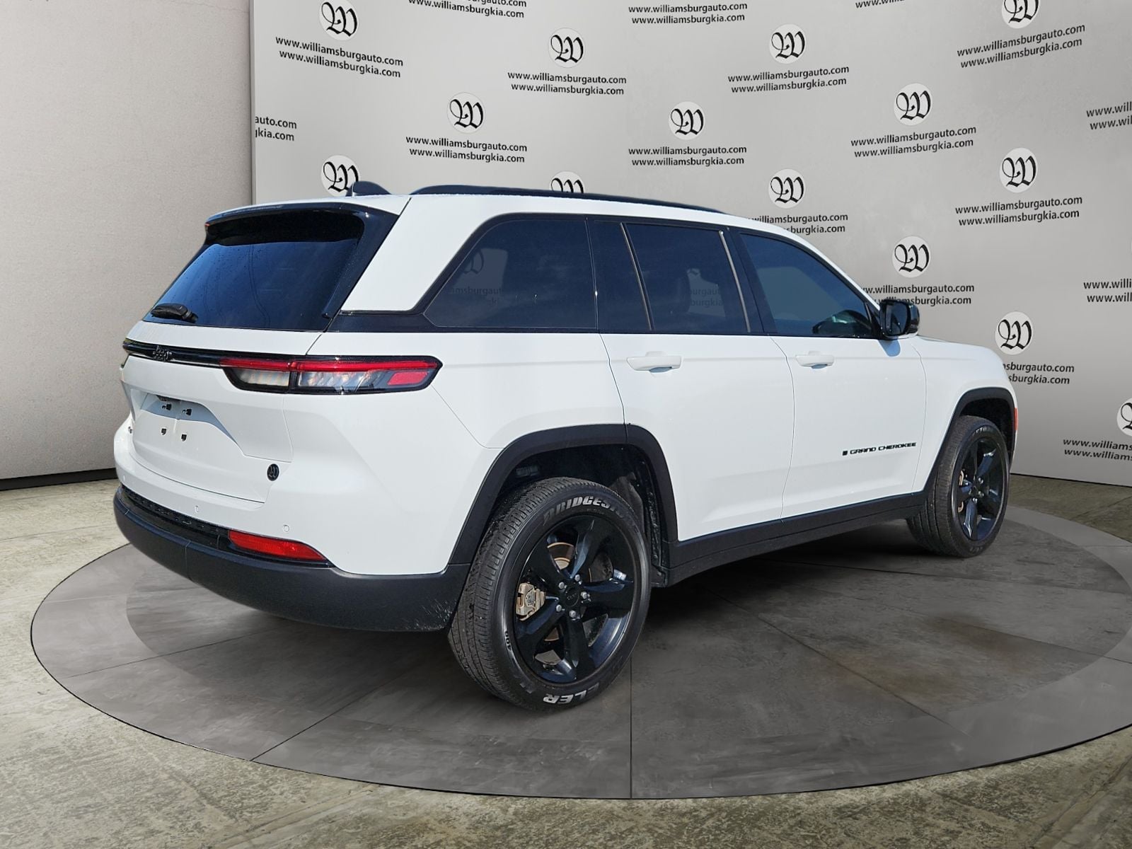 2024 Jeep Grand Cherokee Altitude Photo in Williamsburg VA 23185