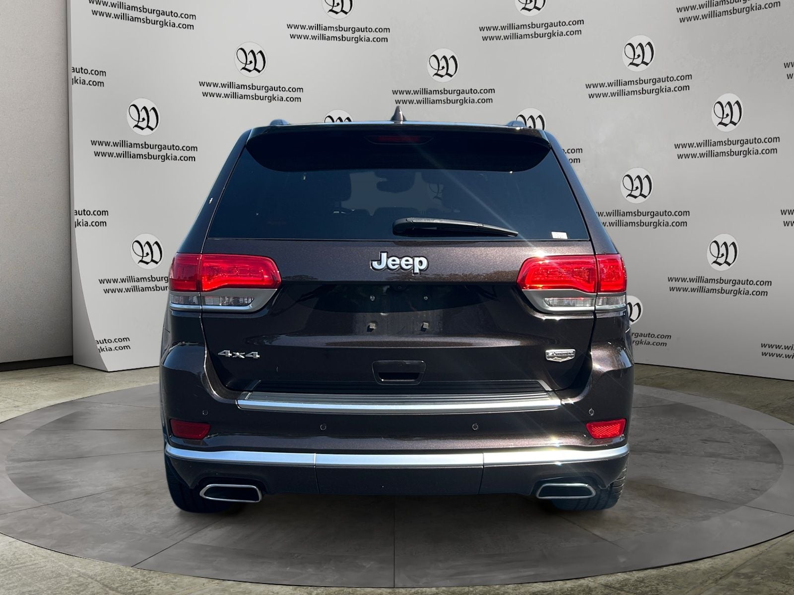 2017 Jeep Grand Cherokee Summit Photo in Williamsburg VA 23185