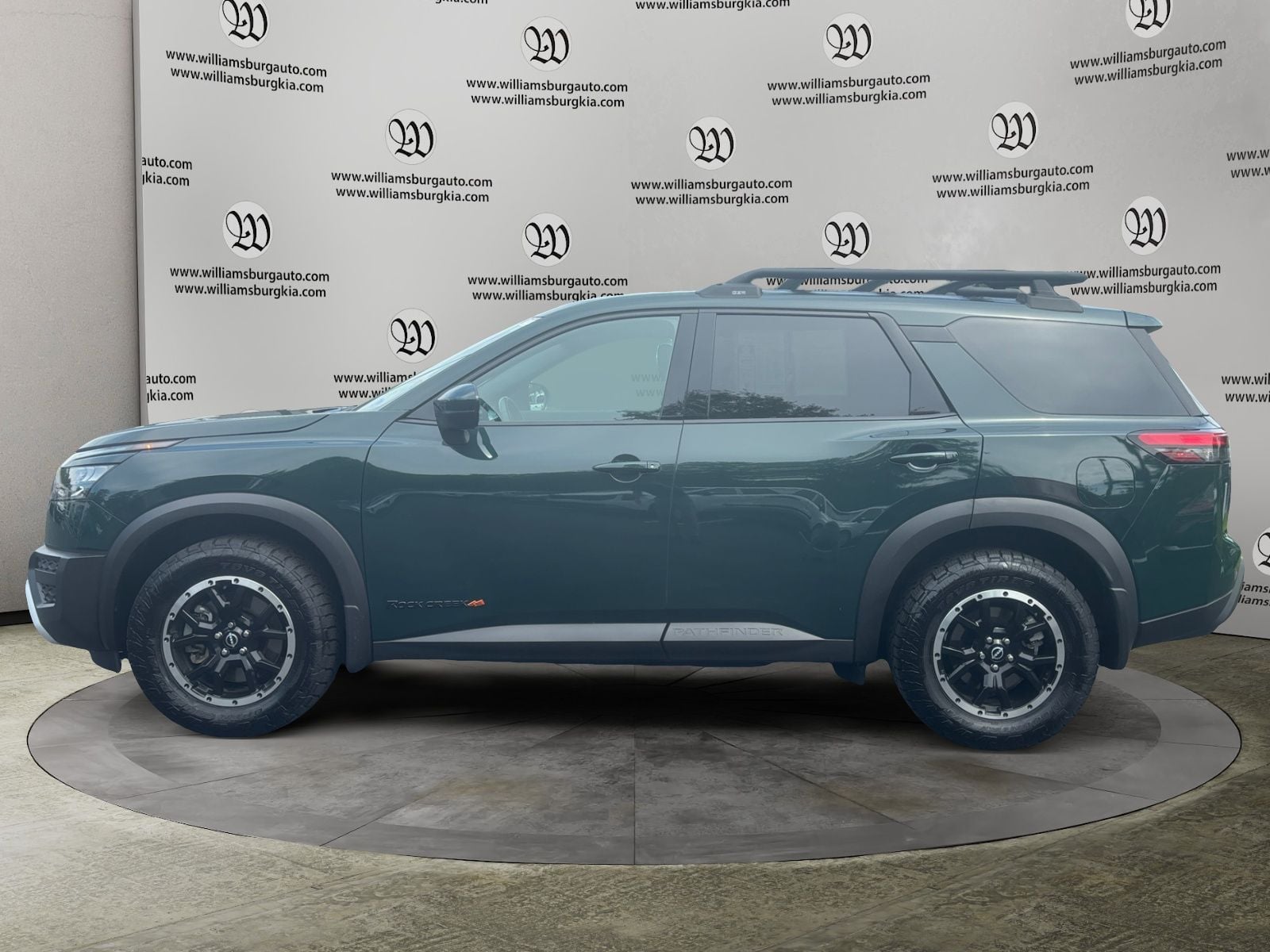 Pre-Owned 2025 Nissan Pathfinder Rock Creek - photo - 1
