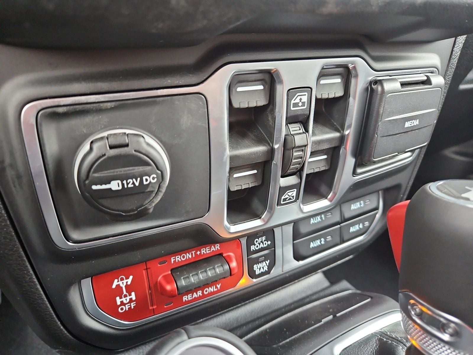 New 2026 Jeep Wrangler Rubicon - photo - 27