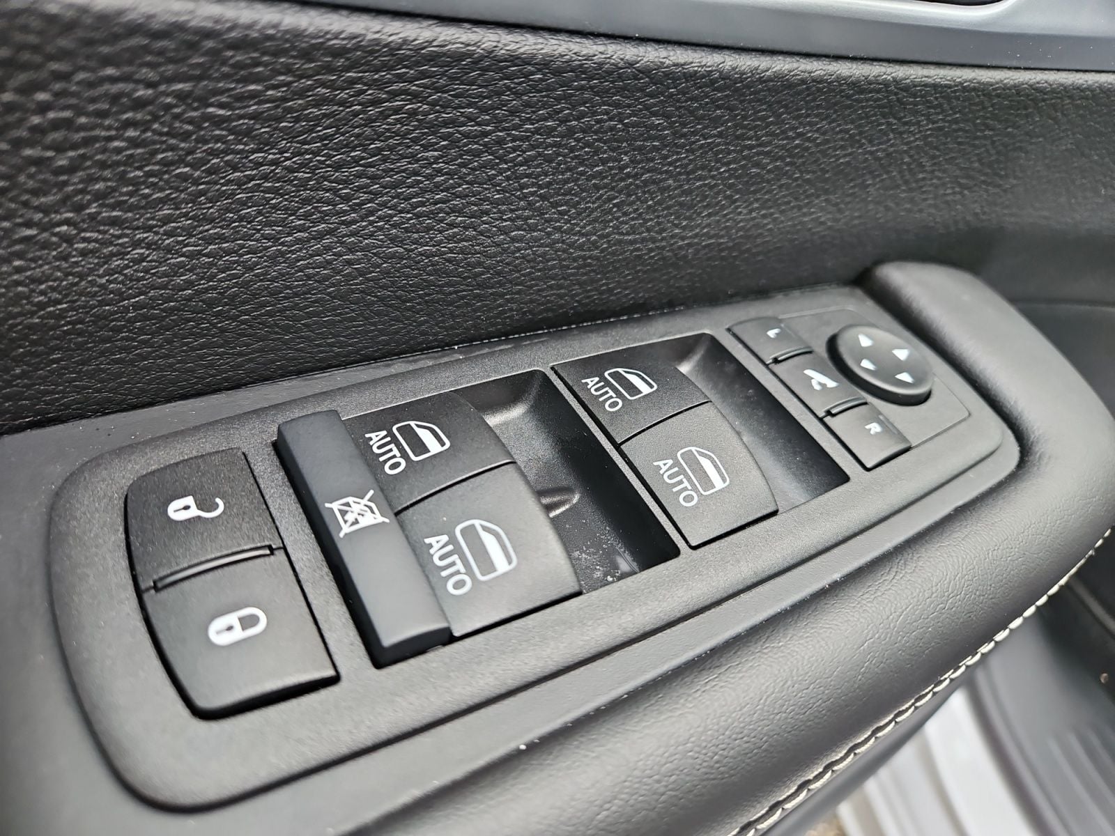 New 2026 Chrysler Pacifica Limited - photo - 21