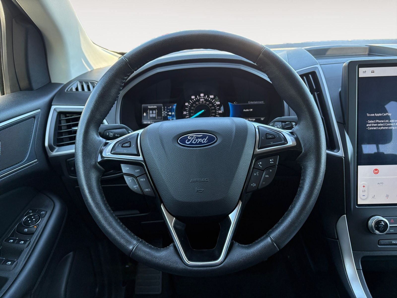 Pre-Owned 2024 Ford Edge SEL - photo - 11