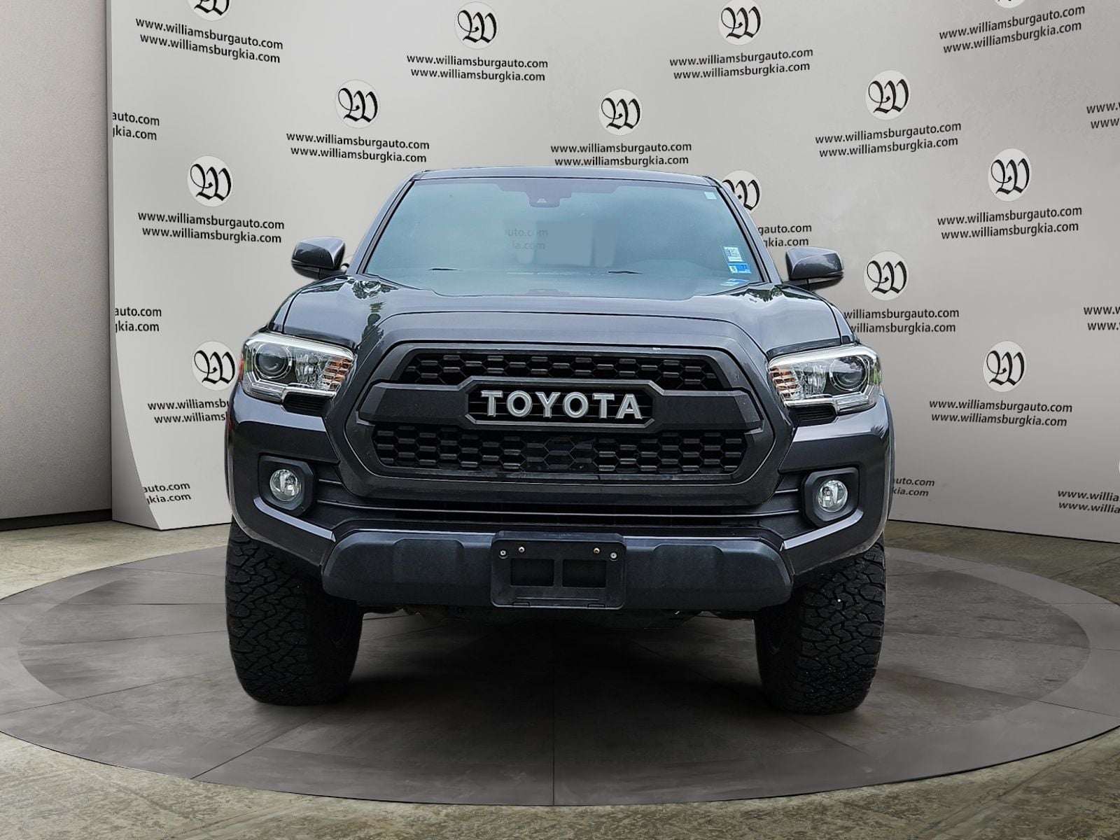 Pre-Owned 2020 Toyota Tacoma TRD Off-Road - photo - 7