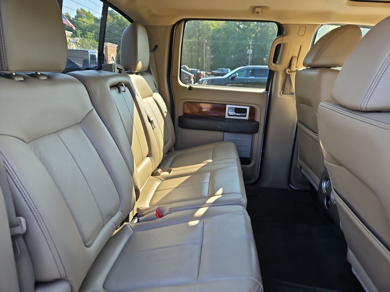 Pre-Owned 2010 Ford F-150 Lariat - photo - 16