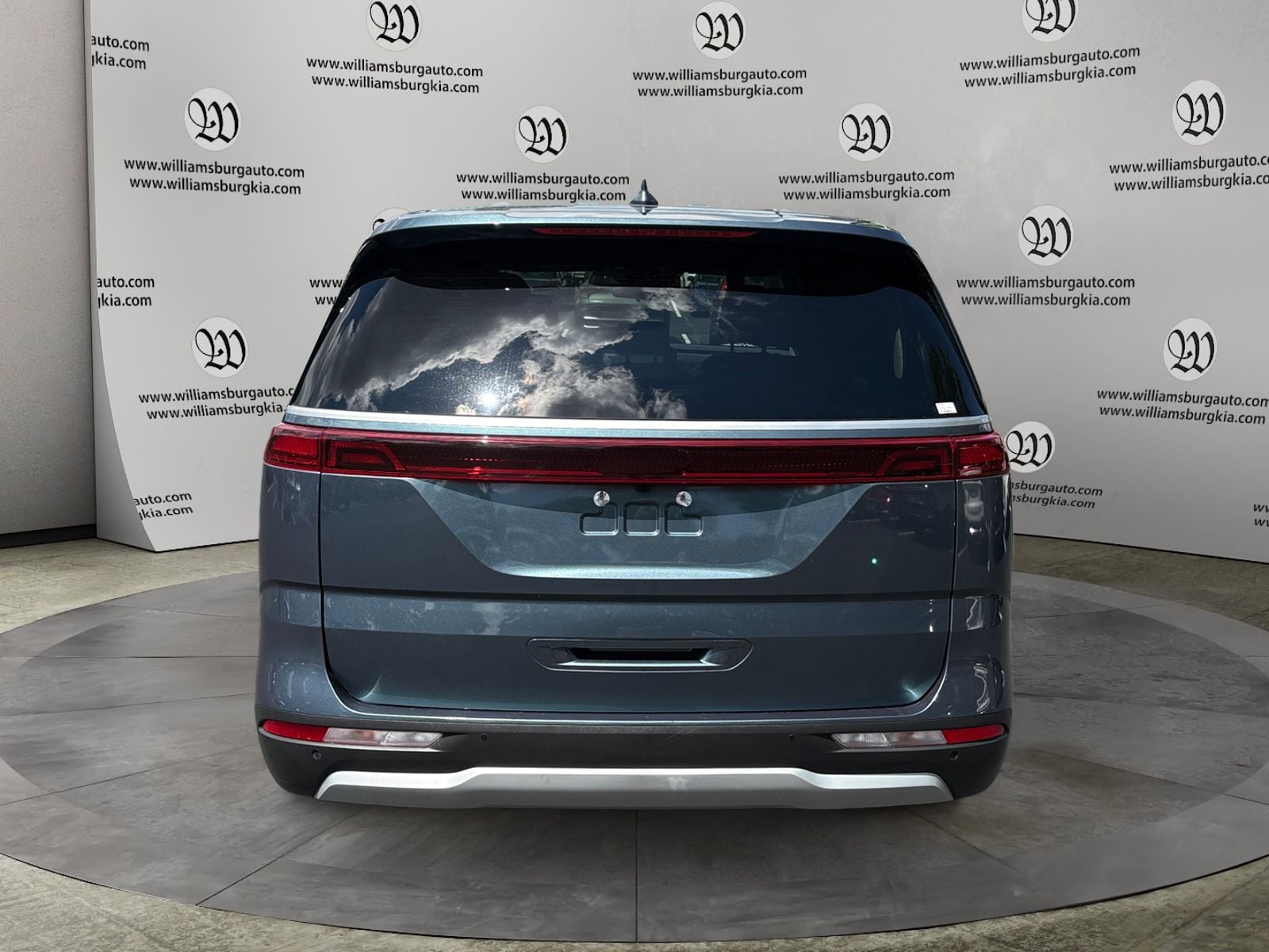 Pre-Owned 2024 Kia Carnival EX - photo - 3