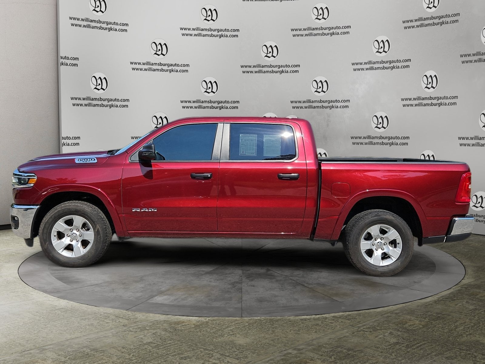 Pre-Owned 2025 Ram 1500 Big Horn/Lone Star - photo - 1
