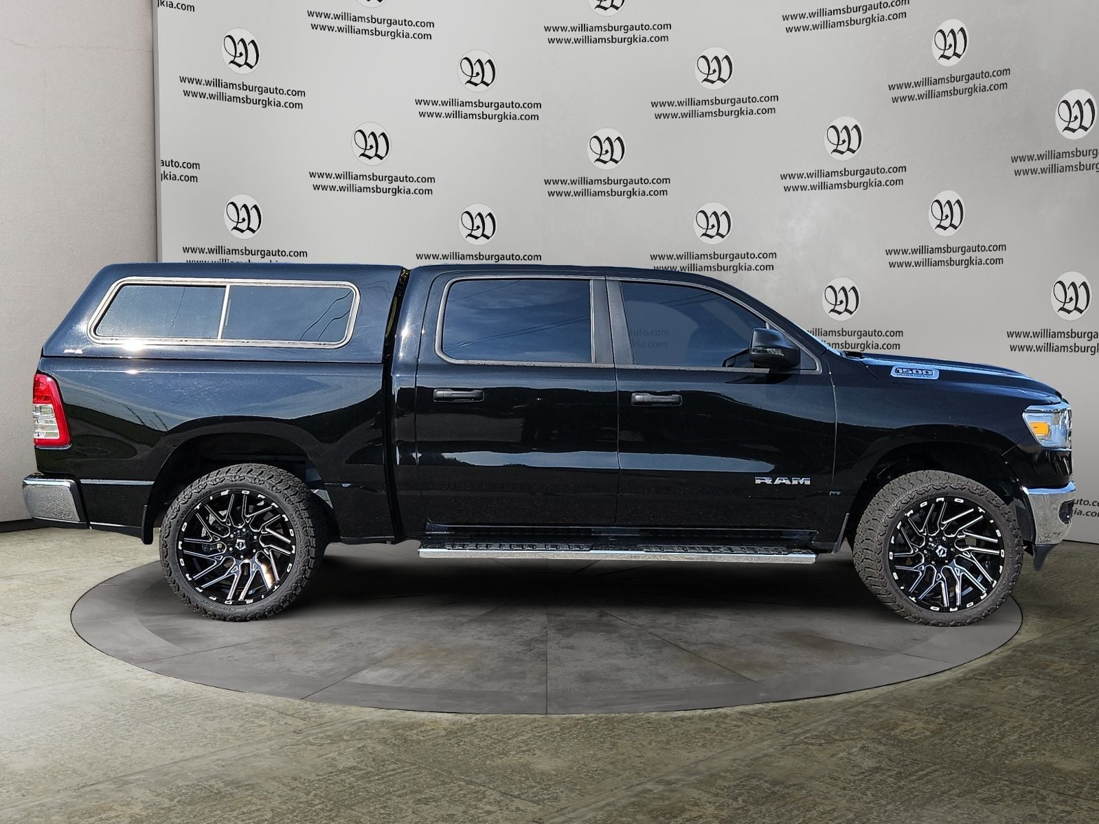 Pre-Owned 2024 Ram 1500 Big Horn/Lone Star - photo - 5
