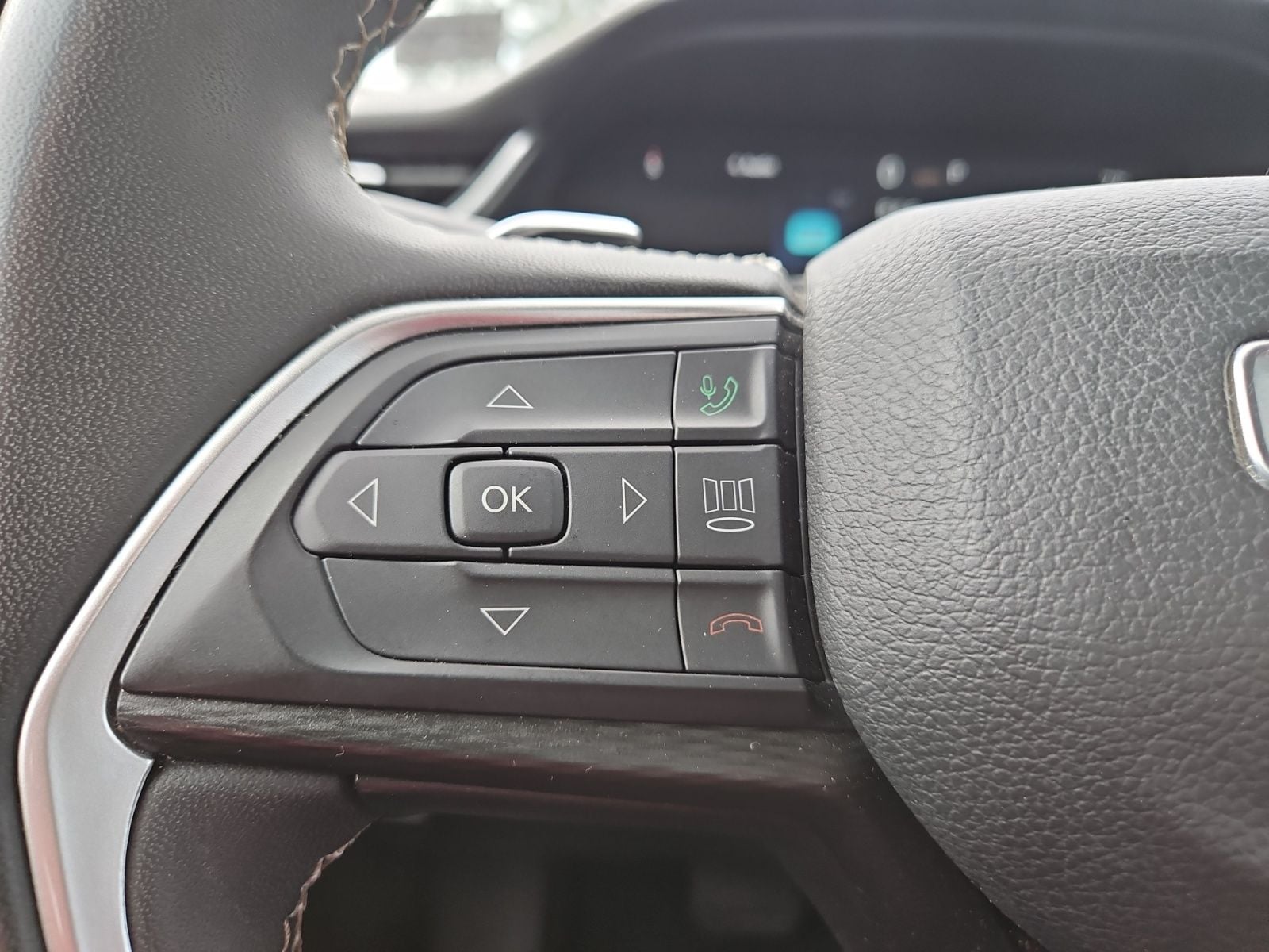 Pre-Owned 2023 Jeep Grand Cherokee L Laredo - photo - 25