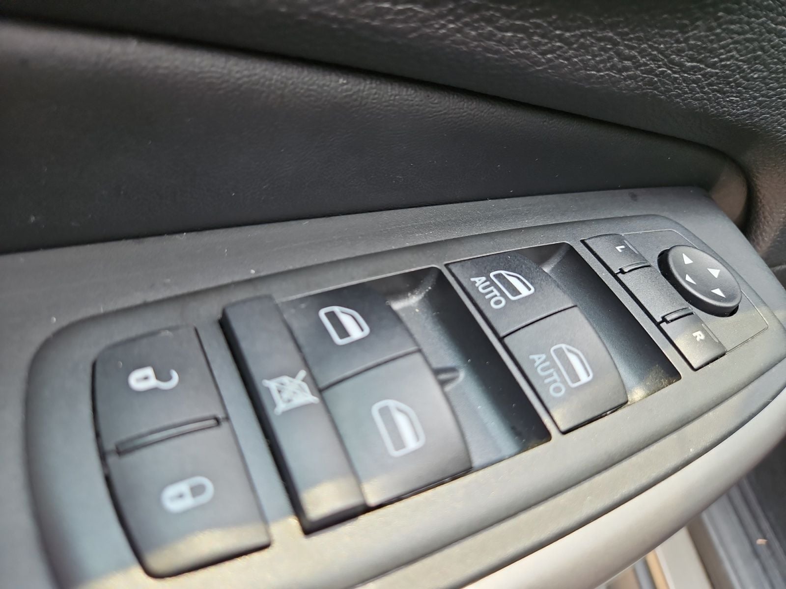 Pre-Owned 2021 Jeep Cherokee Latitude Plus - photo - 21