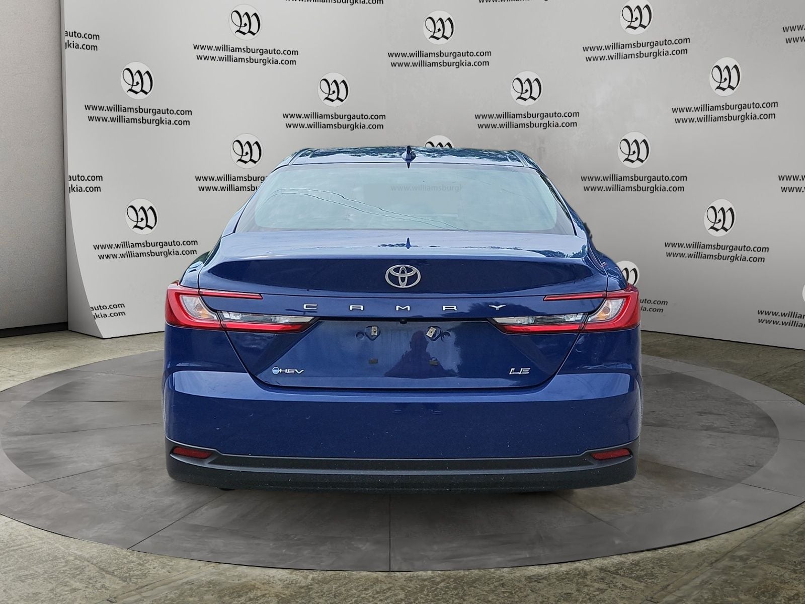 Pre-Owned 2025 Toyota Camry LE - photo - 3