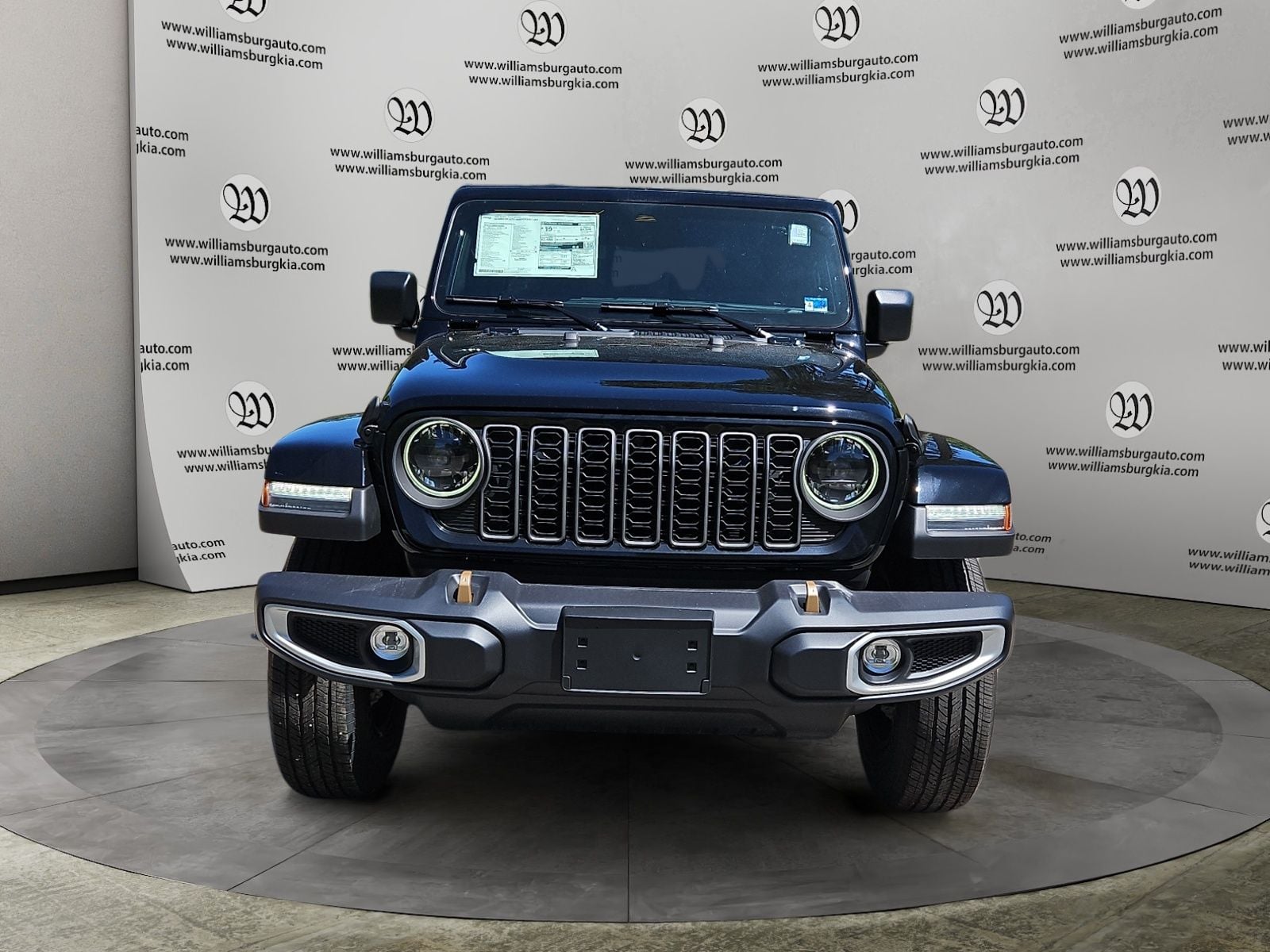 New 2026 Jeep Gladiator 85th Anniversary Edition - photo - 7