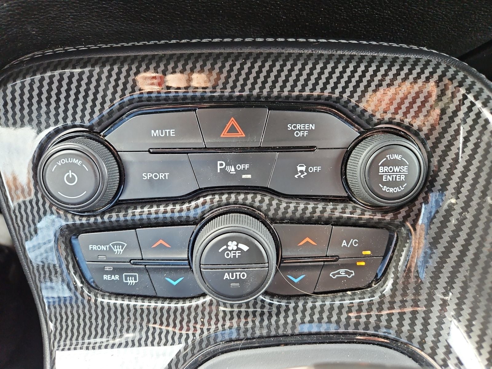 Pre-Owned 2021 Dodge Challenger R/T - photo - 27
