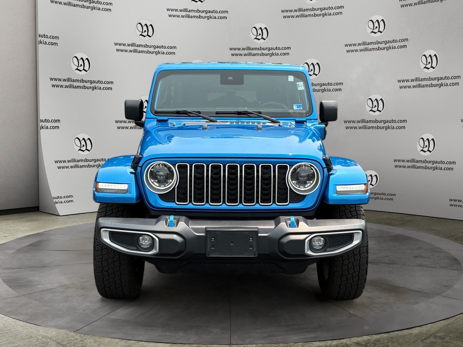 Pre-Owned 2024 Jeep Wrangler Sahara 4xe - photo - 7