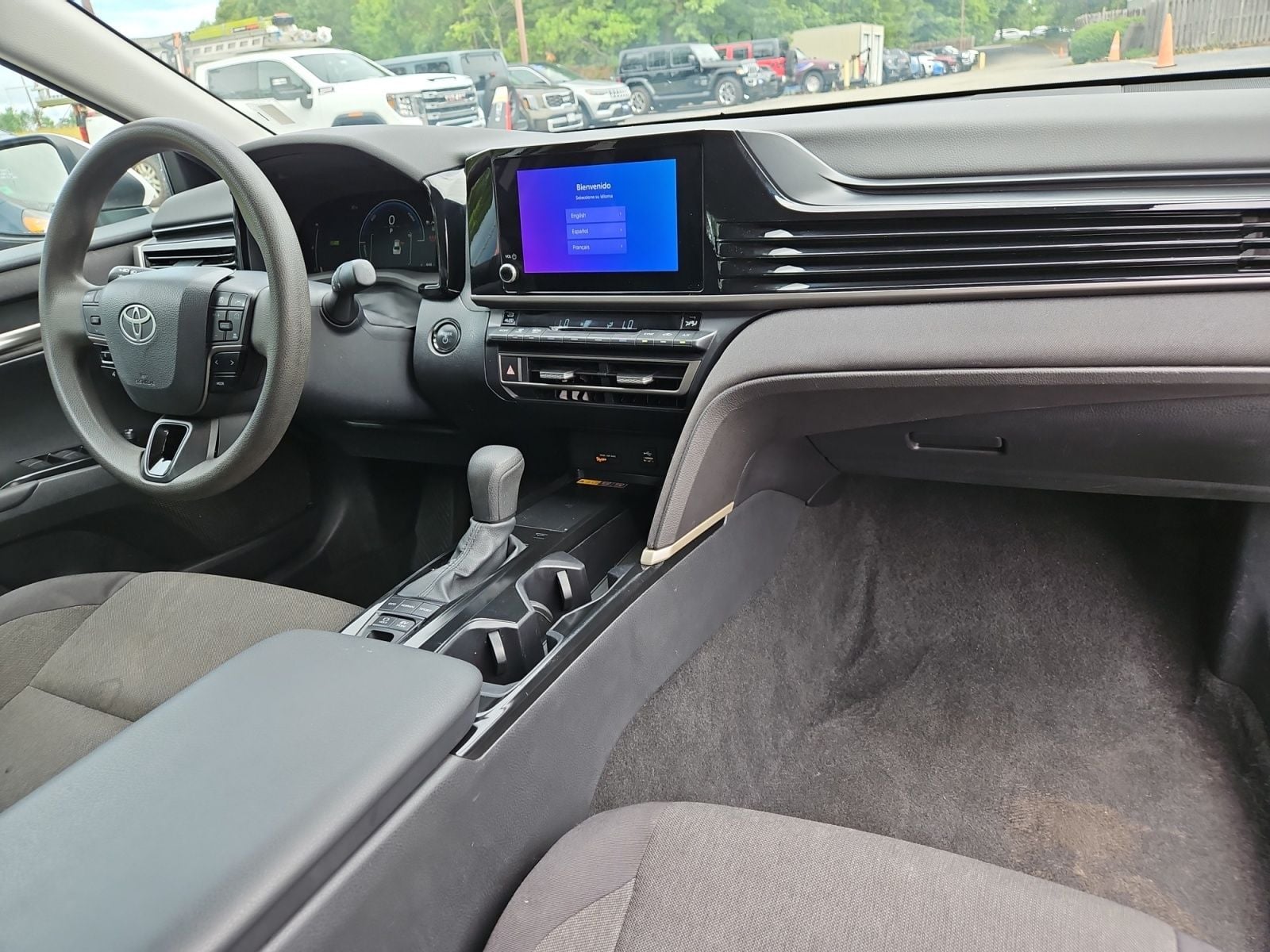 Pre-Owned 2025 Toyota Camry LE - photo - 15