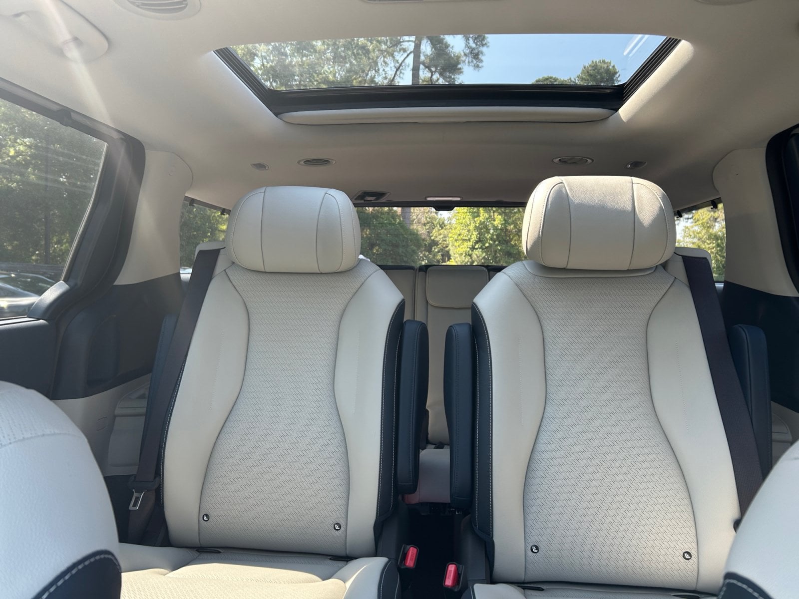 New 2027 Kia Carnival Hybrid SX Prestige - photo - 23