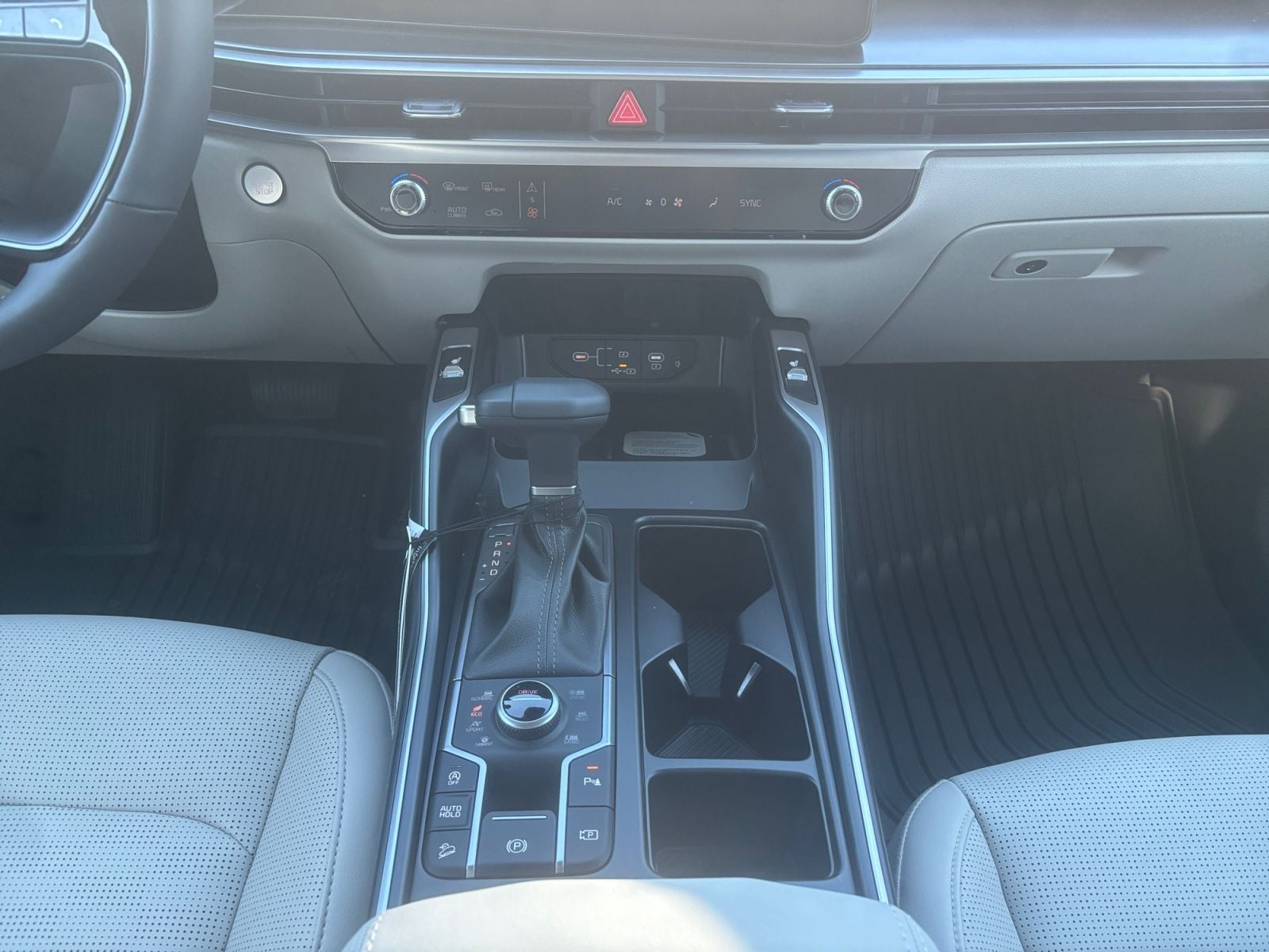 New 2026 Kia Sorento S - photo - 10