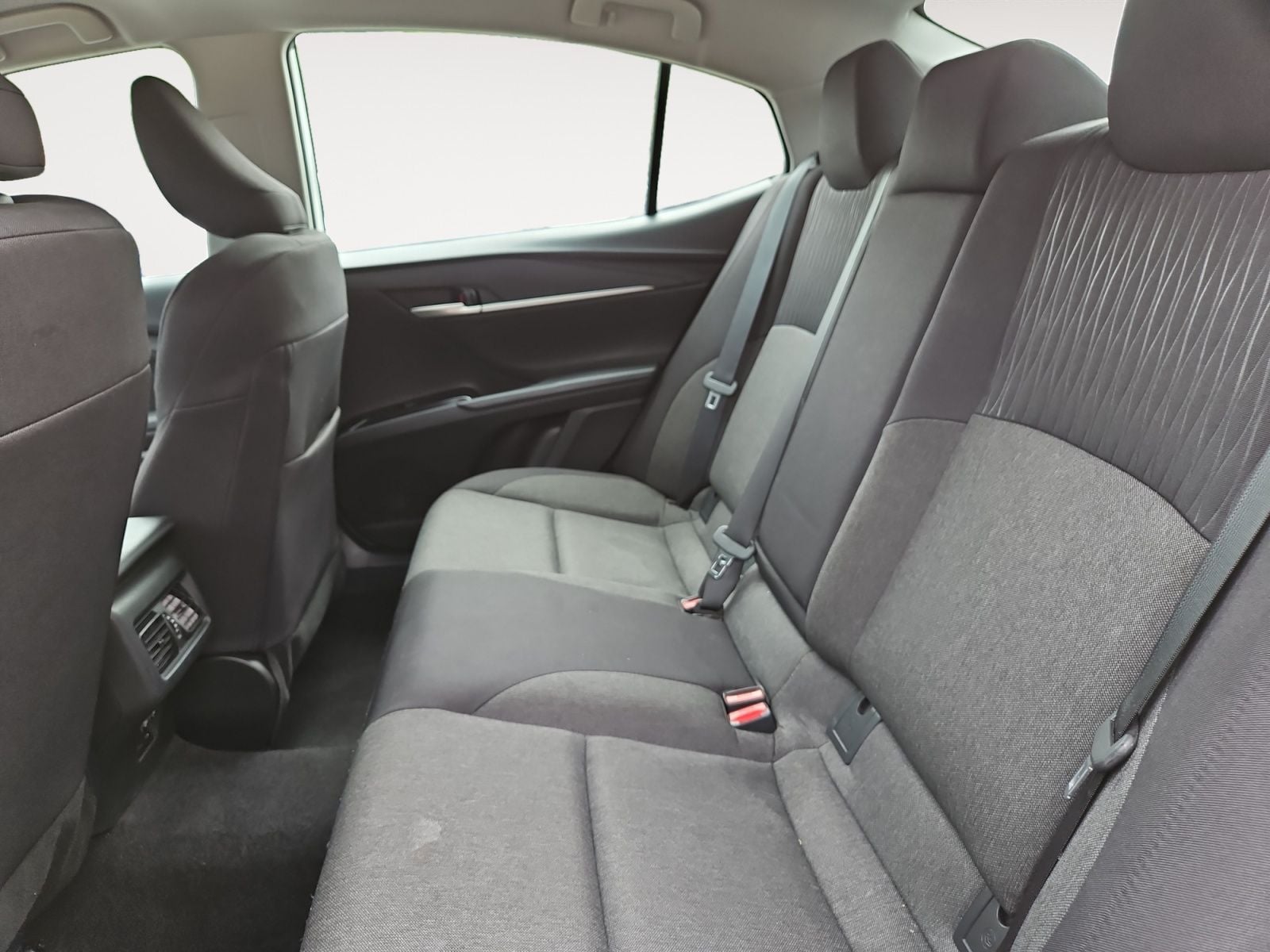 Pre-Owned 2025 Toyota Camry LE - photo - 12