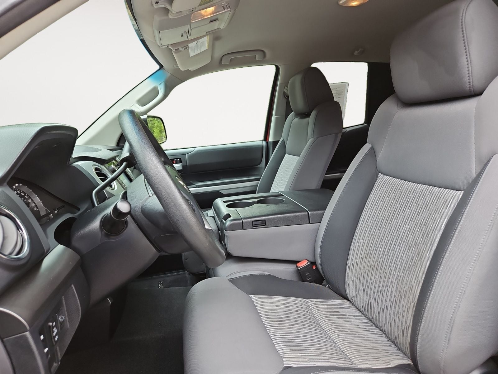 Pre-Owned 2014 Toyota Tundra SR5 - photo - 8