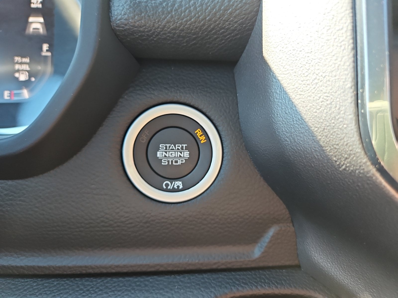 New 2027 Ram 1500 Laramie - photo - 27