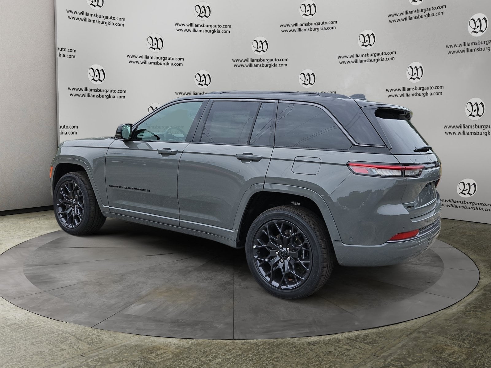 New 2027 Jeep Grand Cherokee Summit - photo - 2