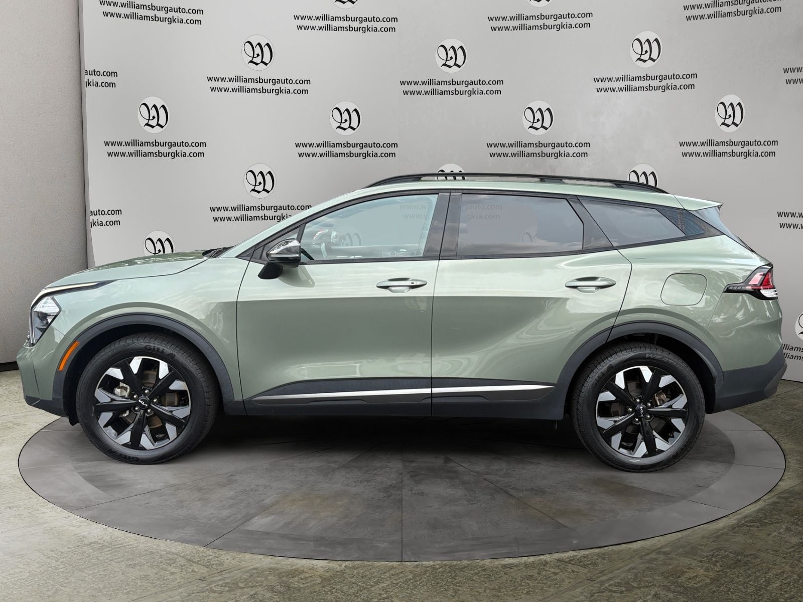 Pre-Owned 2023 Kia Sportage X-Line - photo - 1