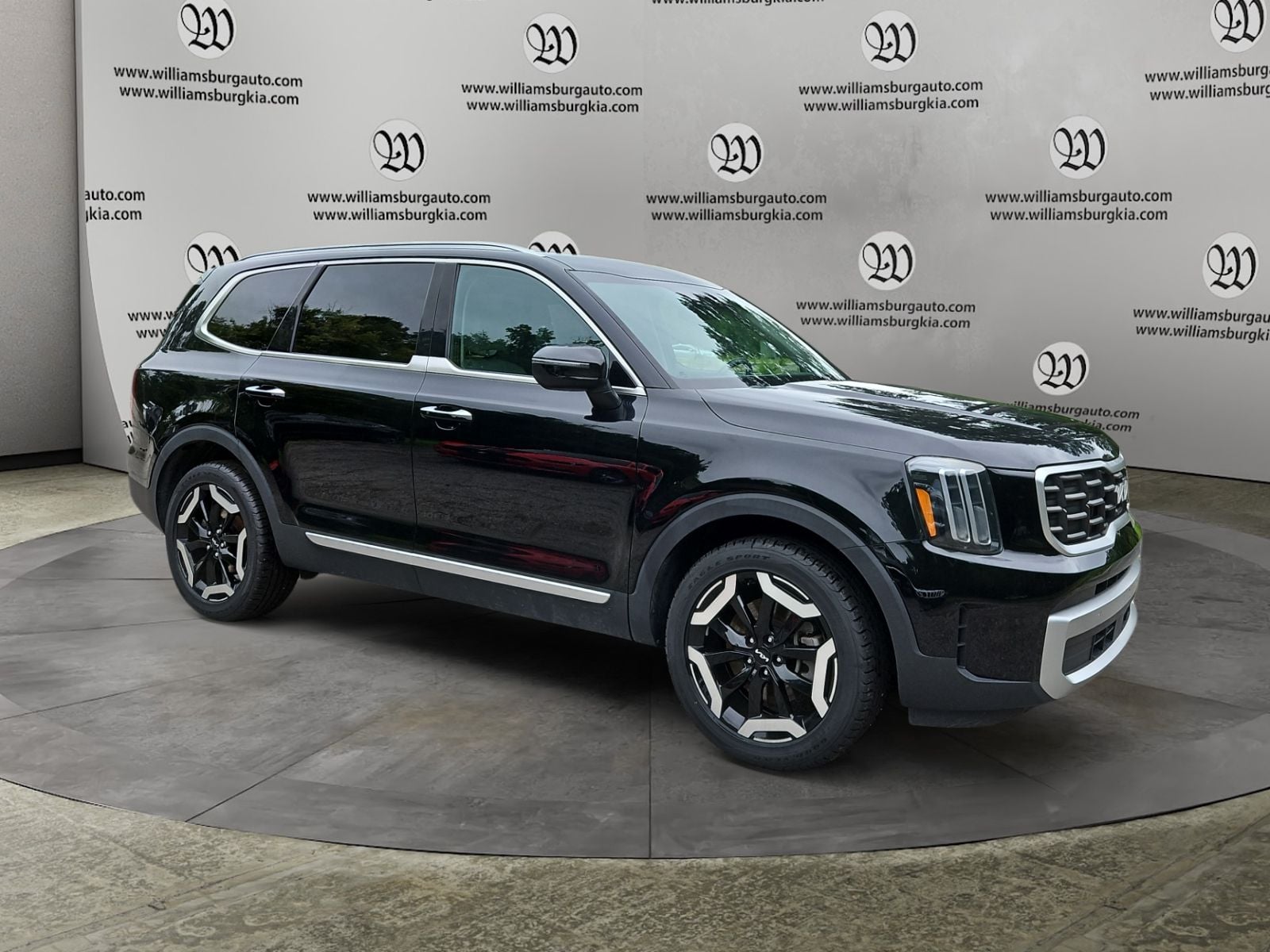 Pre-Owned 2023 Kia Telluride S - photo - 6