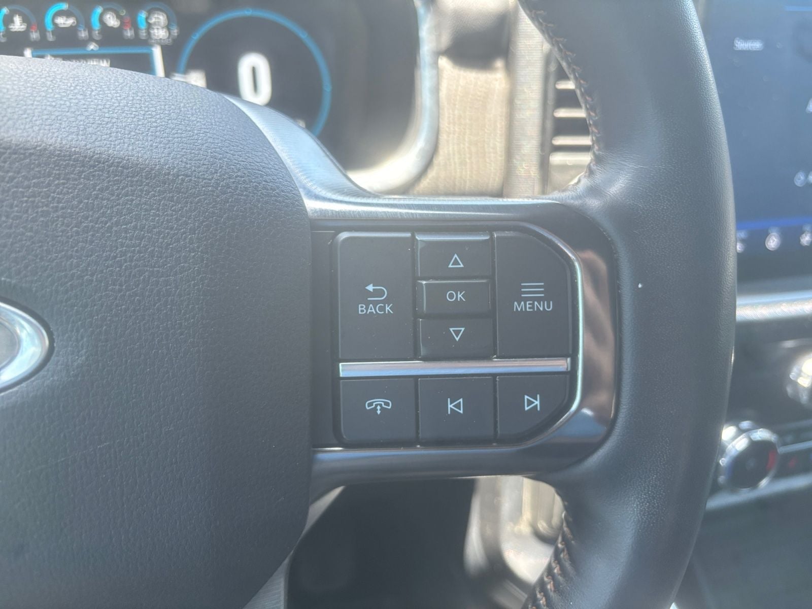 Pre-Owned 2022 Ford F-150 Platinum - photo - 22