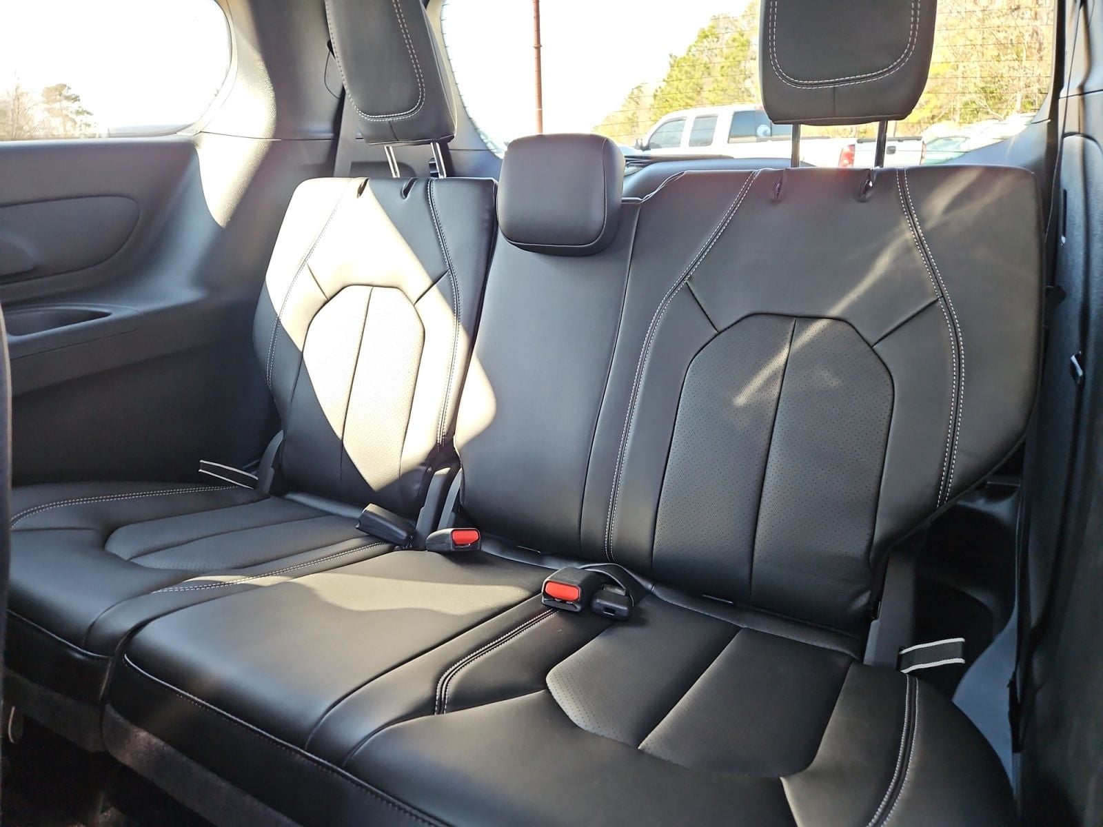 New 2026 Chrysler Pacifica Select - photo - 19