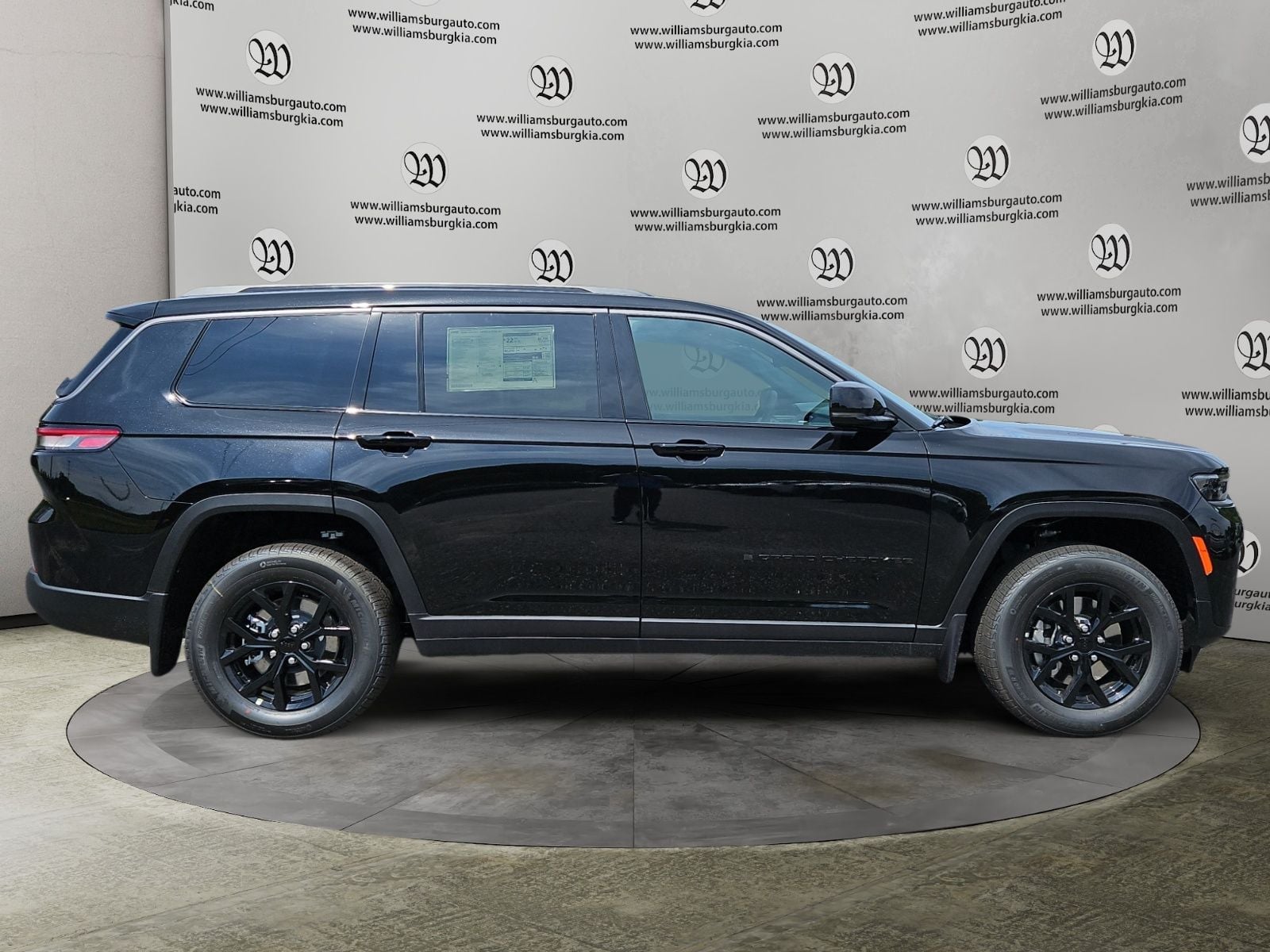 New 2026 Jeep Grand Cherokee L Altitude - photo - 5