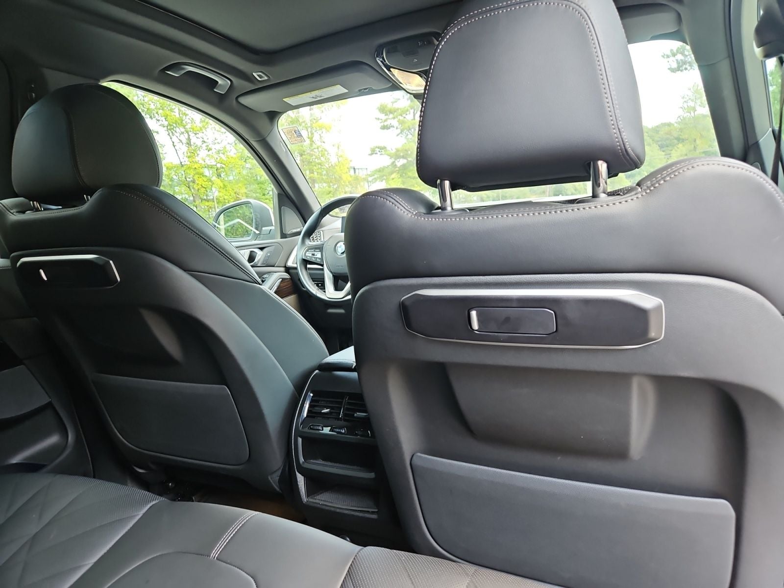 Pre-Owned 2026 BMW X5 xDrive40i - photo - 17