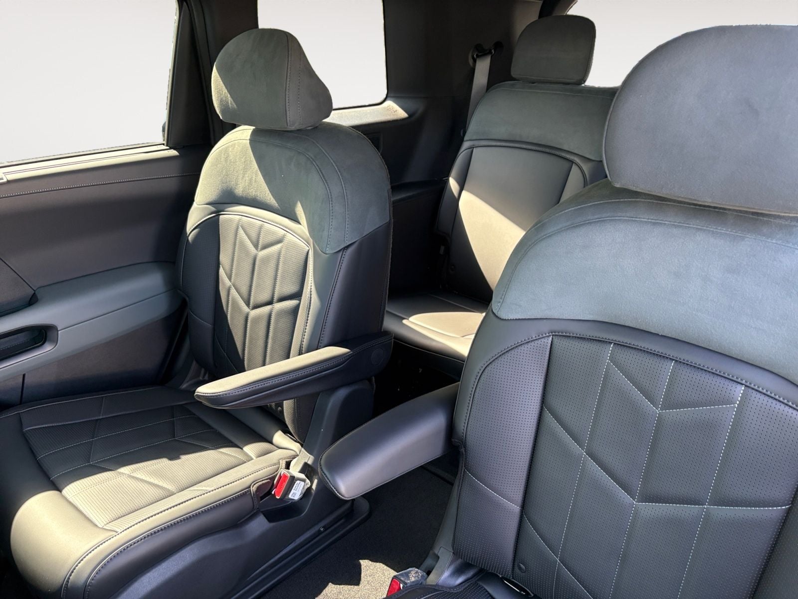 New 2027 Kia Telluride Hybrid X-Line SX Prestige - photo - 12
