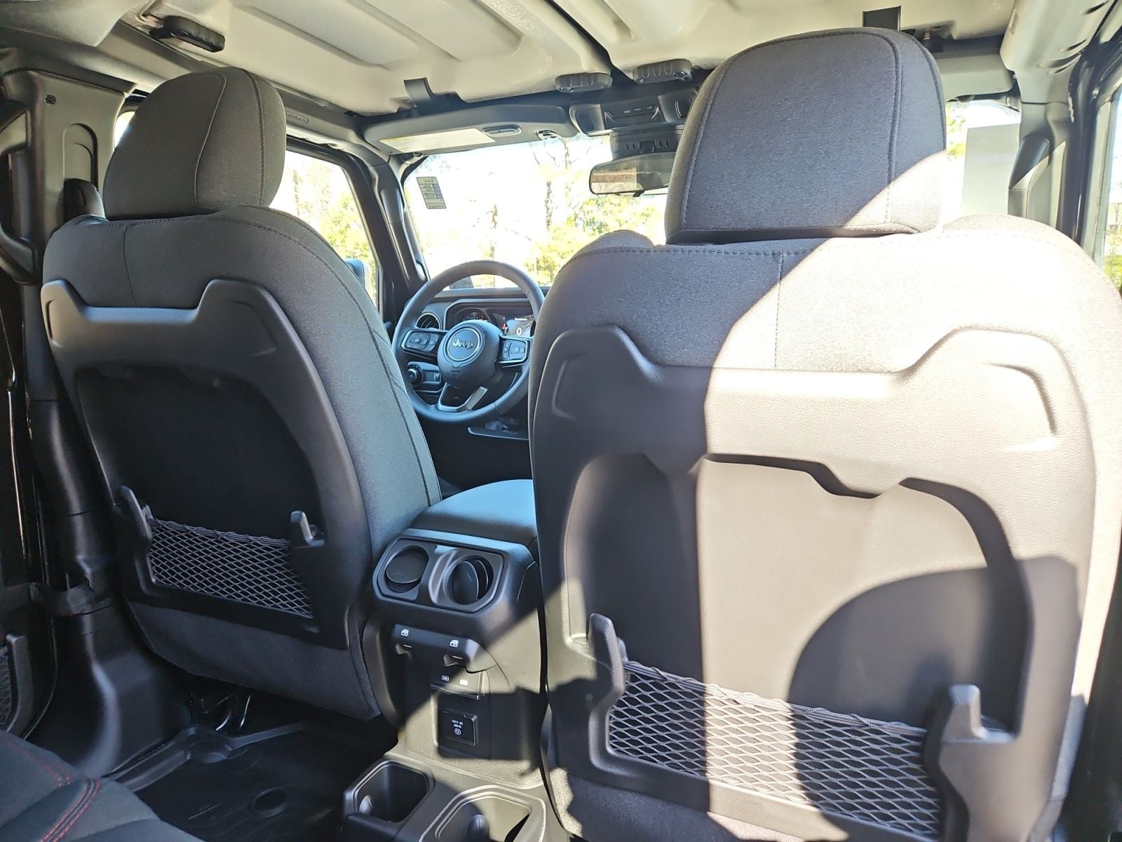 New 2026 Jeep Wrangler Rubicon - photo - 17