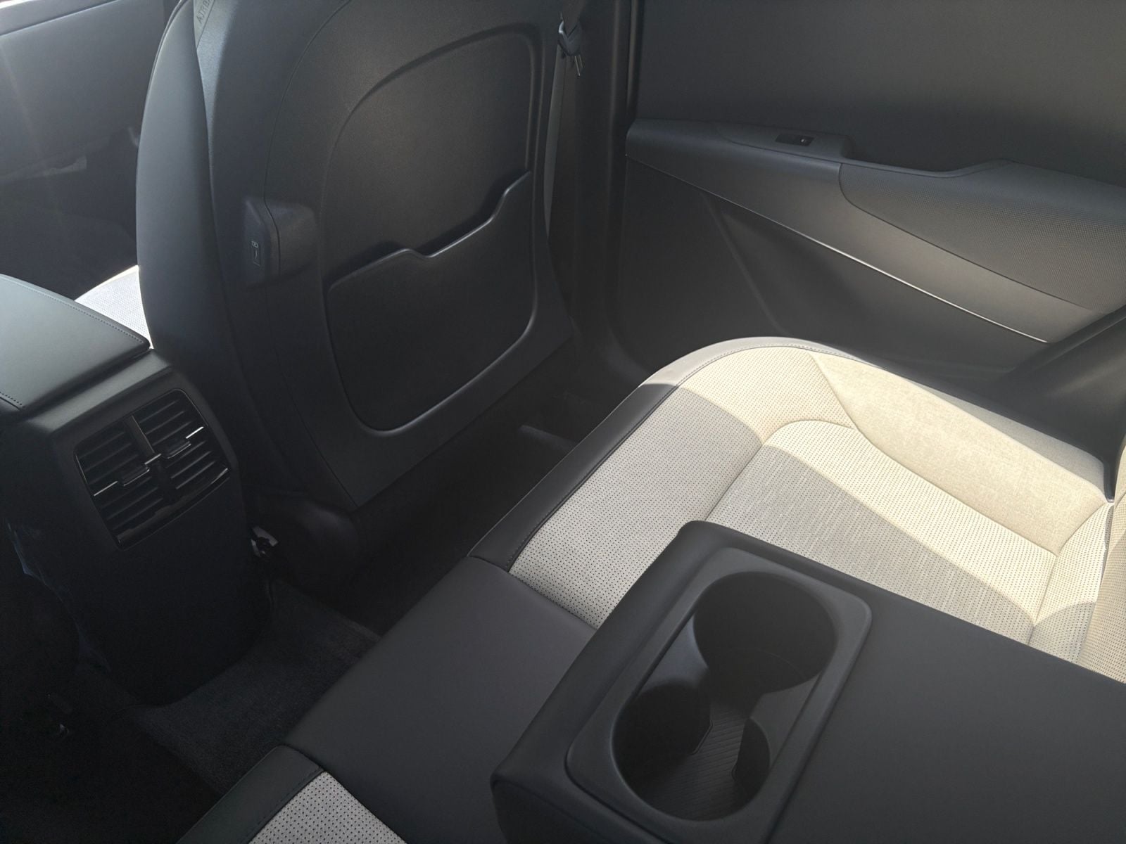 New 2026 Kia Niro SX - photo - 17