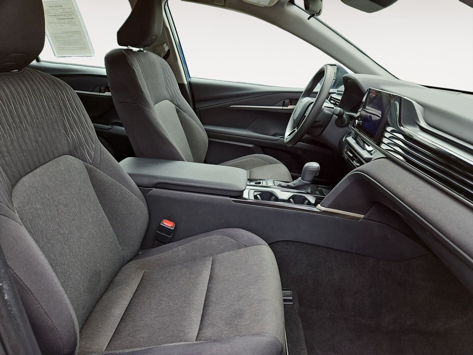 Pre-Owned 2025 Toyota Camry LE - photo - 14