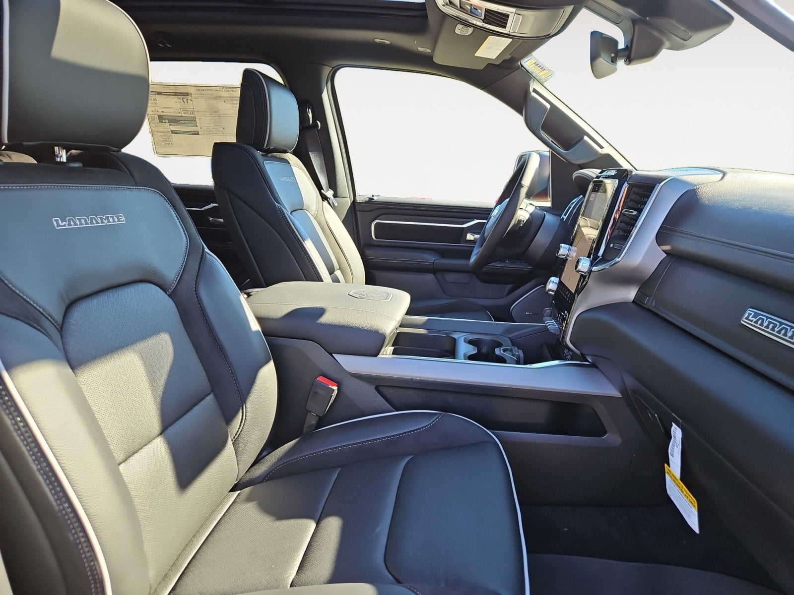 New 2027 Ram 1500 Laramie - photo - 14