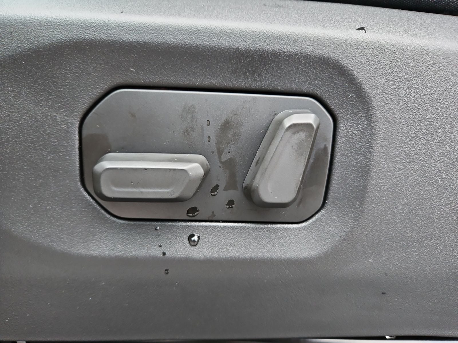 New 2025 Jeep Wrangler Sahara - photo - 20
