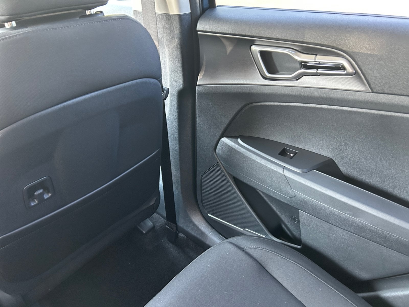 New 2027 Kia Sportage Hybrid S - photo - 24
