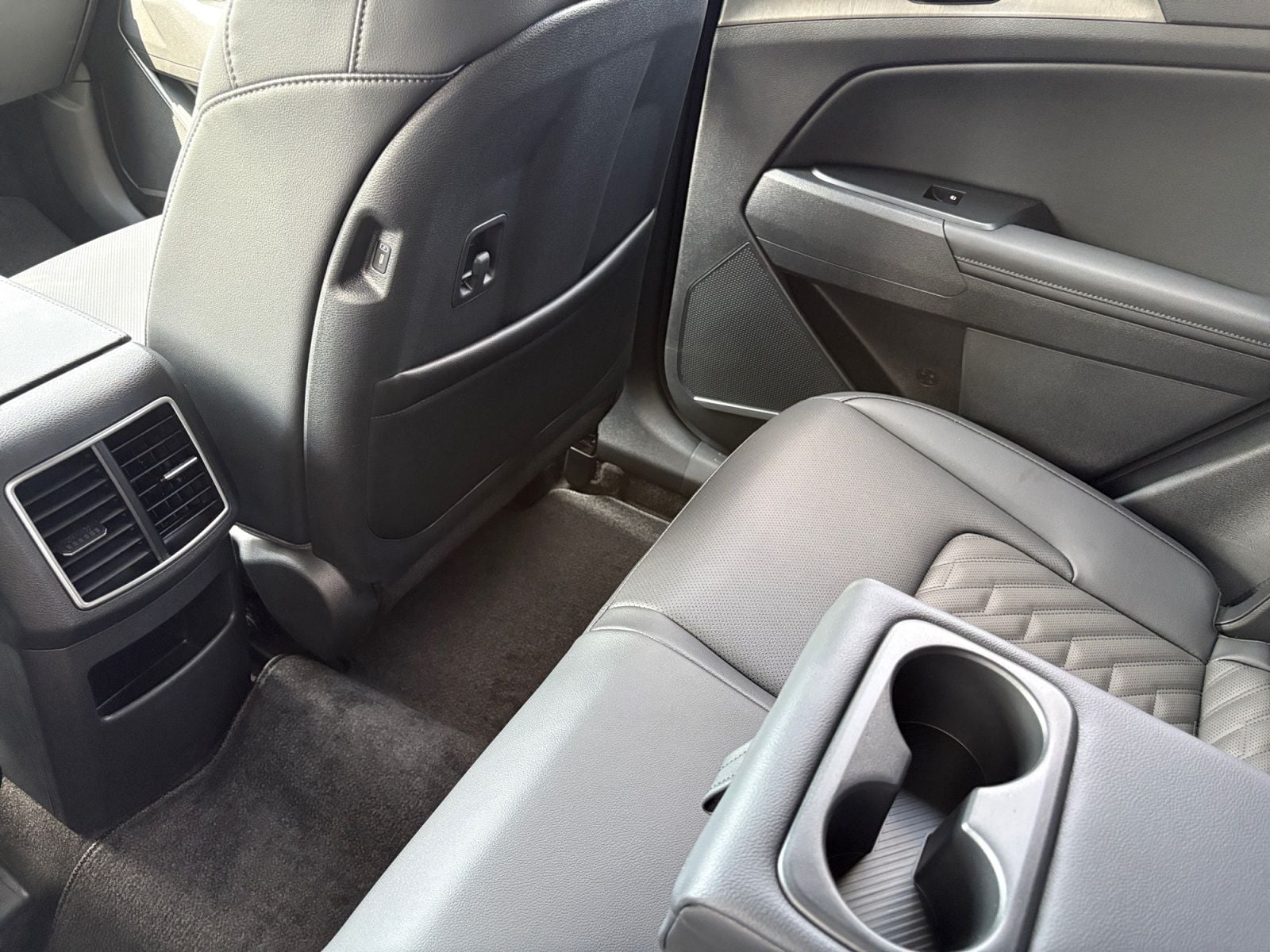 New 2027 Kia Sportage Hybrid EX - photo - 17