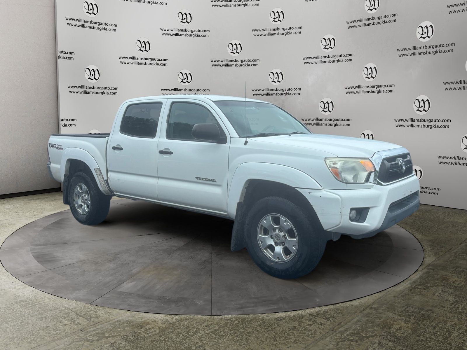 Pre-Owned 2014 Toyota Tacoma PreRunner - photo - 6