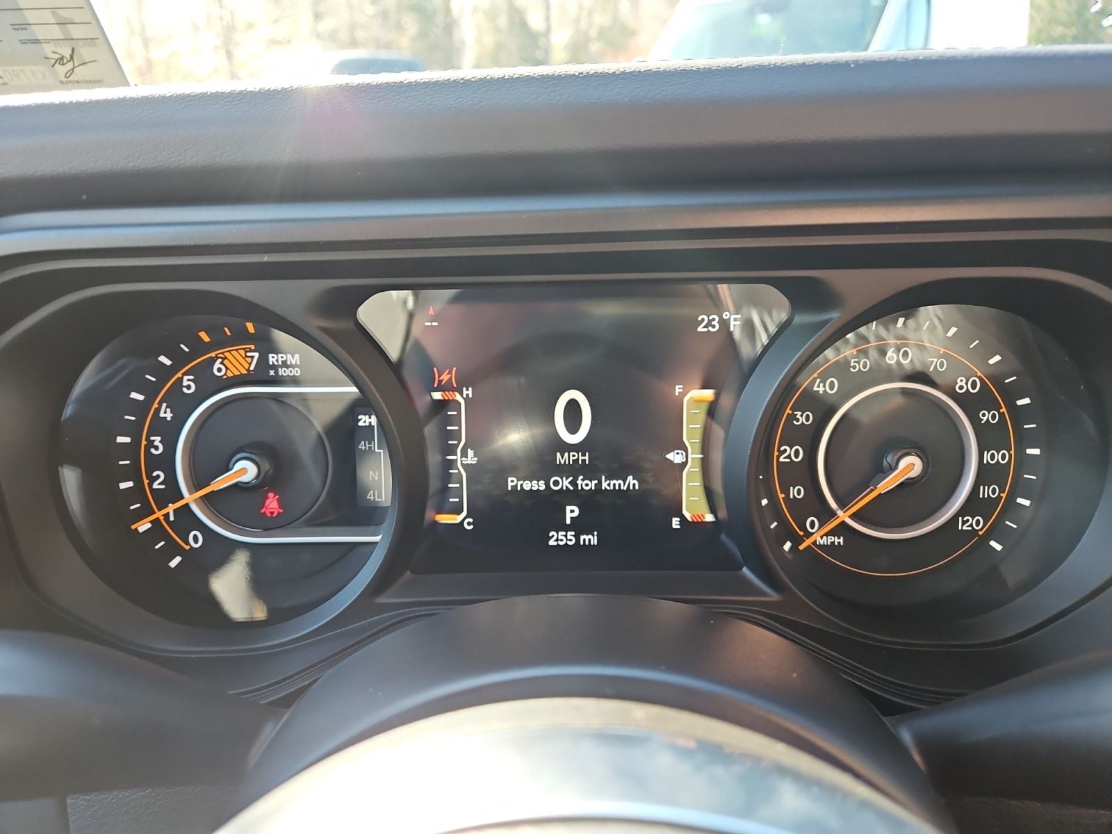 New 2025 Jeep Wrangler Sahara - photo - 23