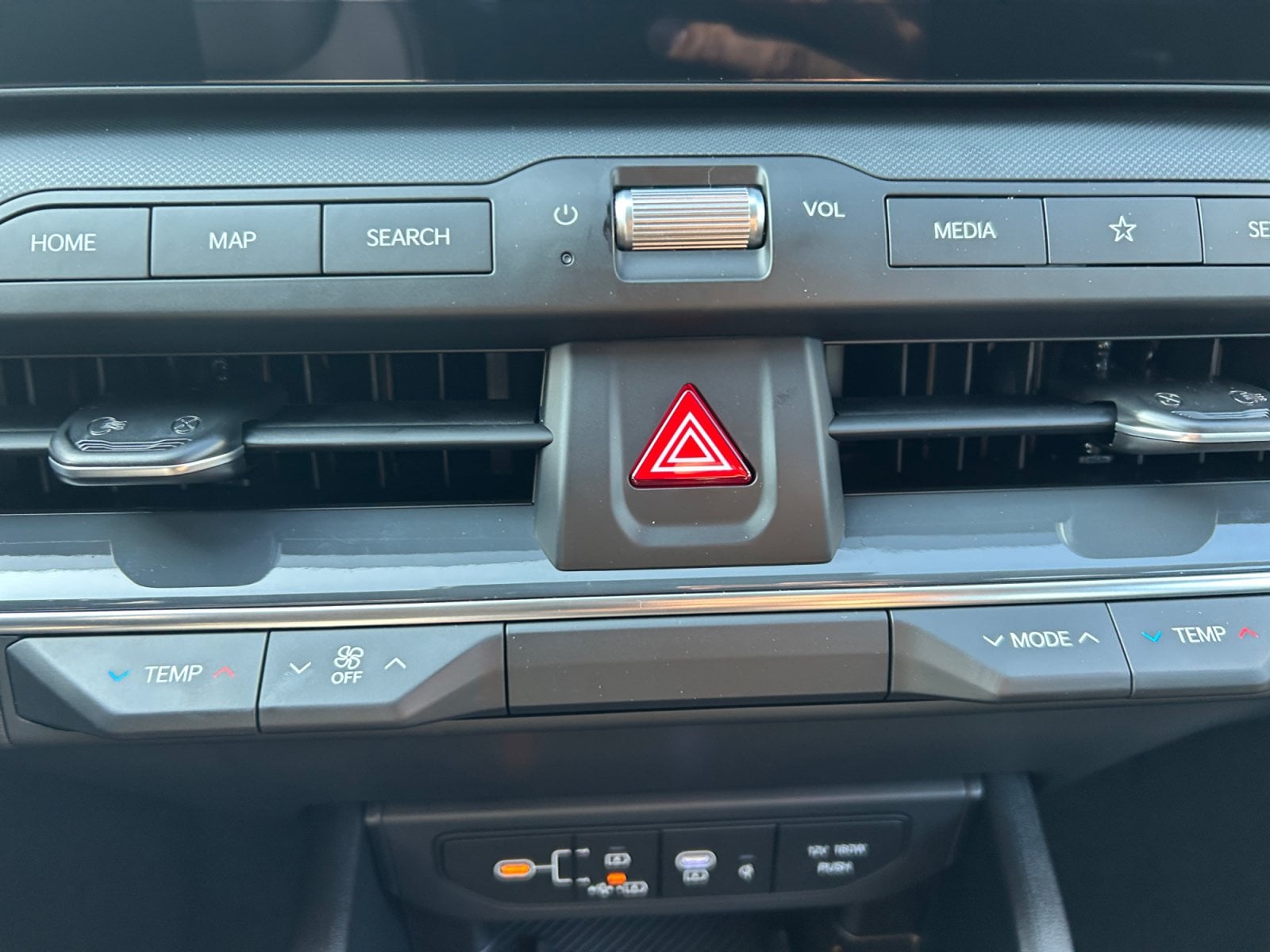 New 2026 Kia K4 EX - photo - 26
