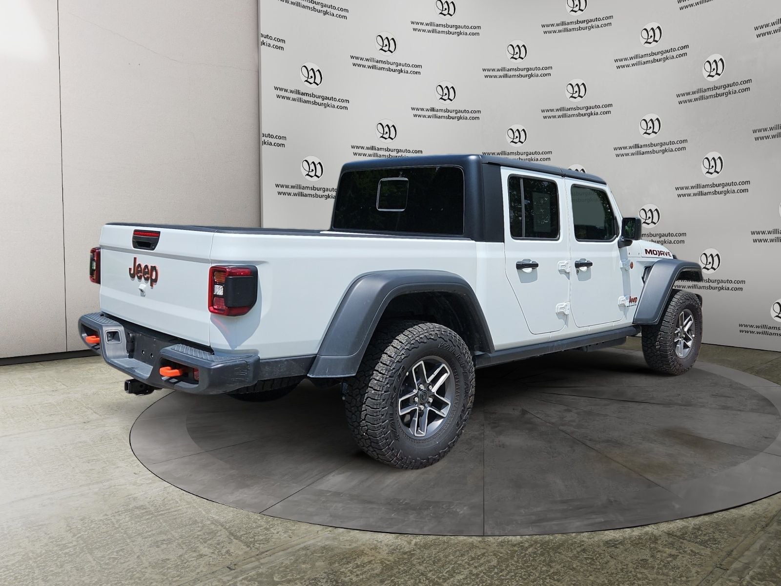 Pre-Owned 2026 Jeep Gladiator Mojave - photo - 4