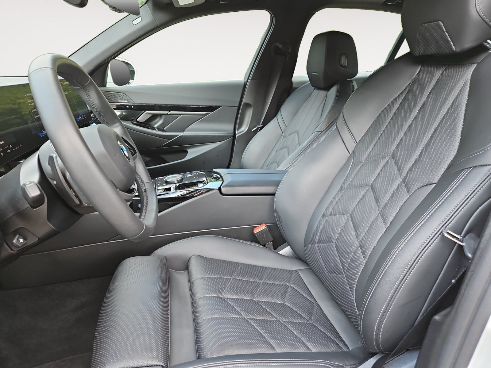 Pre-Owned 2026 BMW 5 Series 530i xDrive - photo - 8