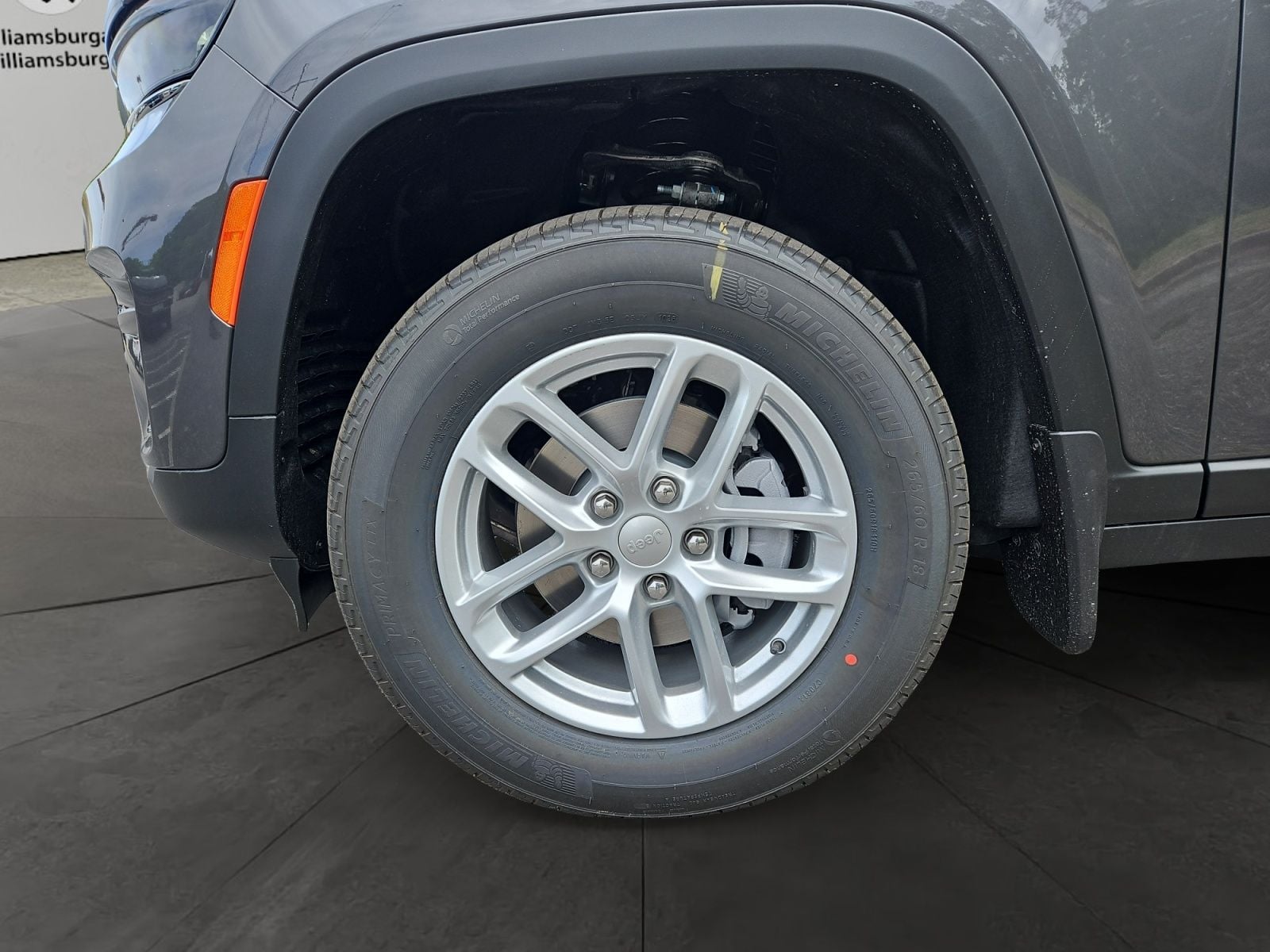 New 2026 Jeep Grand Cherokee Laredo - photo - 13