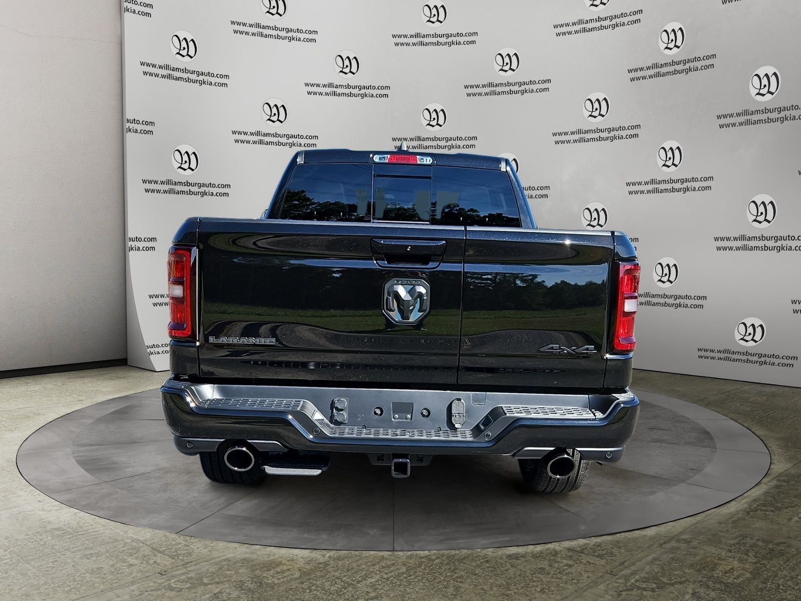 New 2027 Ram 1500 Laramie - photo - 3