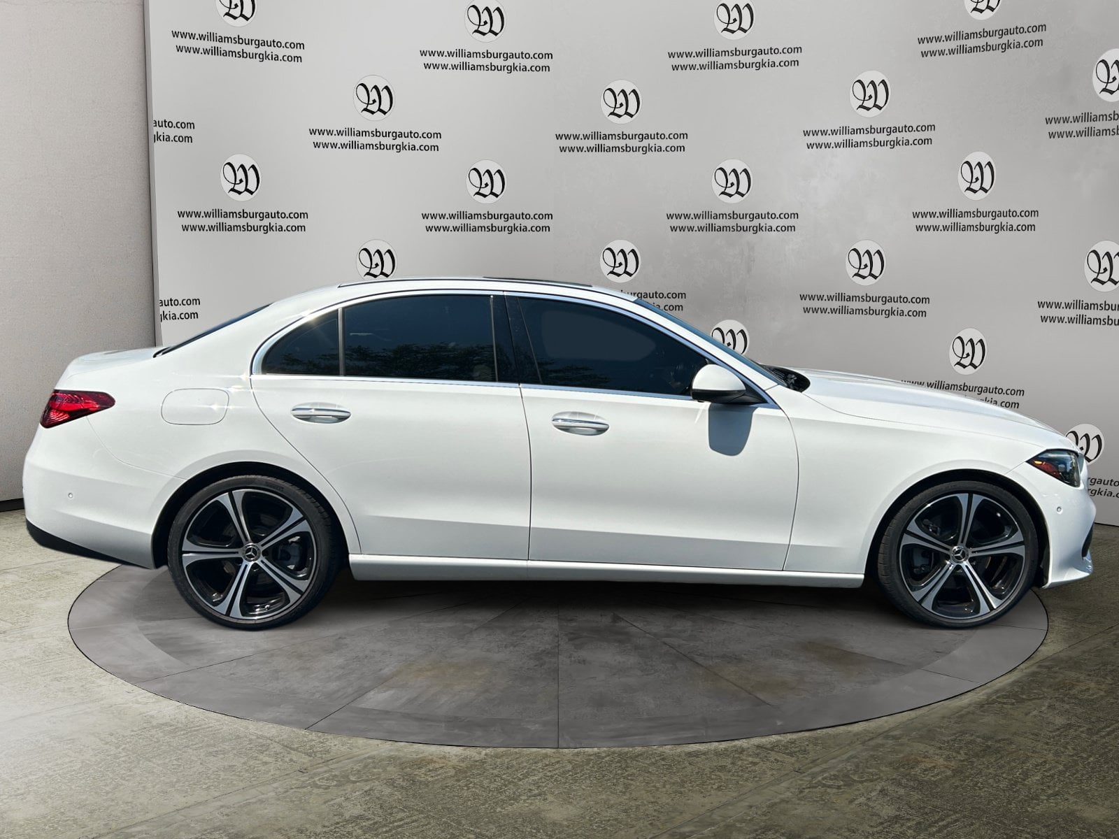 Pre-Owned 2024 Mercedes-Benz C-Class C 300 - photo - 5