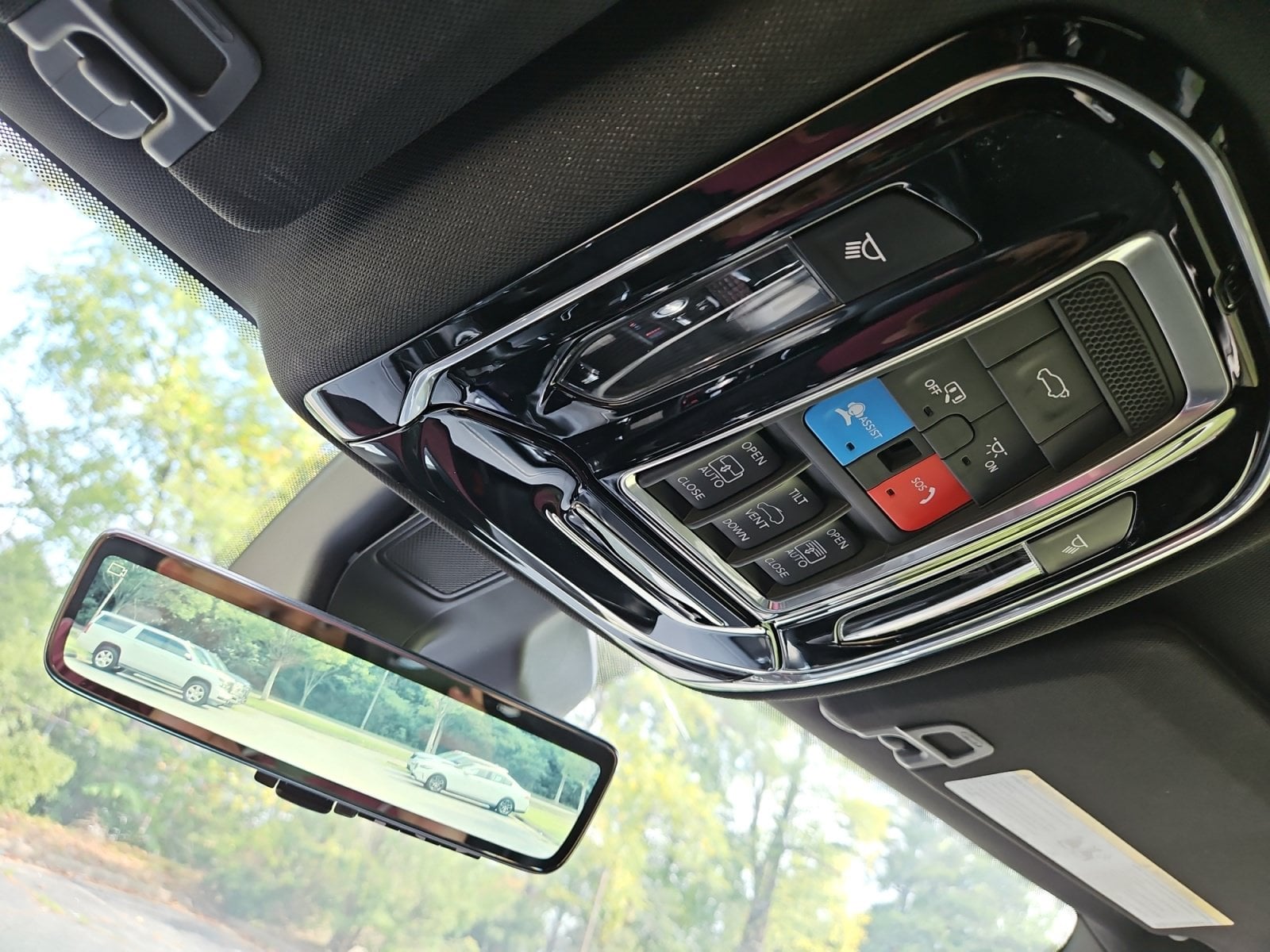 Pre-Owned 2021 Jeep Grand Cherokee L Overland - photo - 29